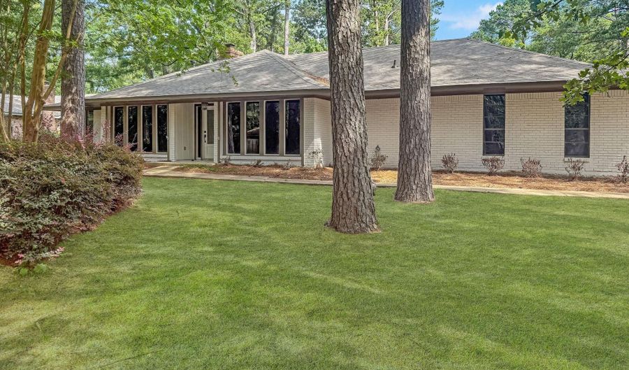 109 Park Ln, Brandon, MS 39047 - 3 Beds, 3 Bath
