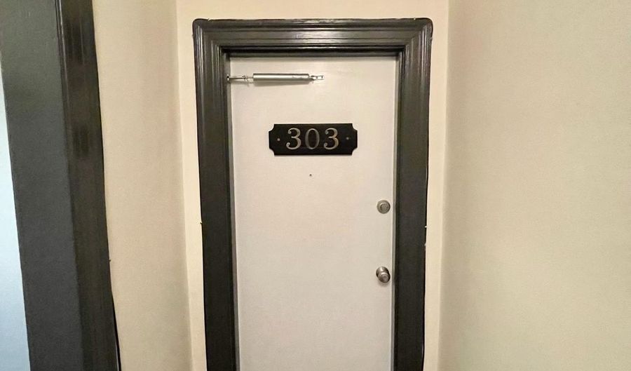 7347 WISCONSIN Ave 303, Bethesda, MD 20814 - 1 Beds, 1 Bath