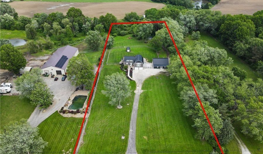 12108 Reeder Ave NE, Alliance, OH 44601 - 3 Beds, 3 Bath