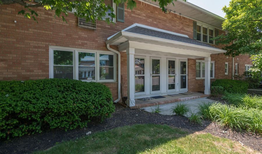 96 East Ave 33, Atlantic Highlands, NJ 07716 - 1 Beds, 1 Bath