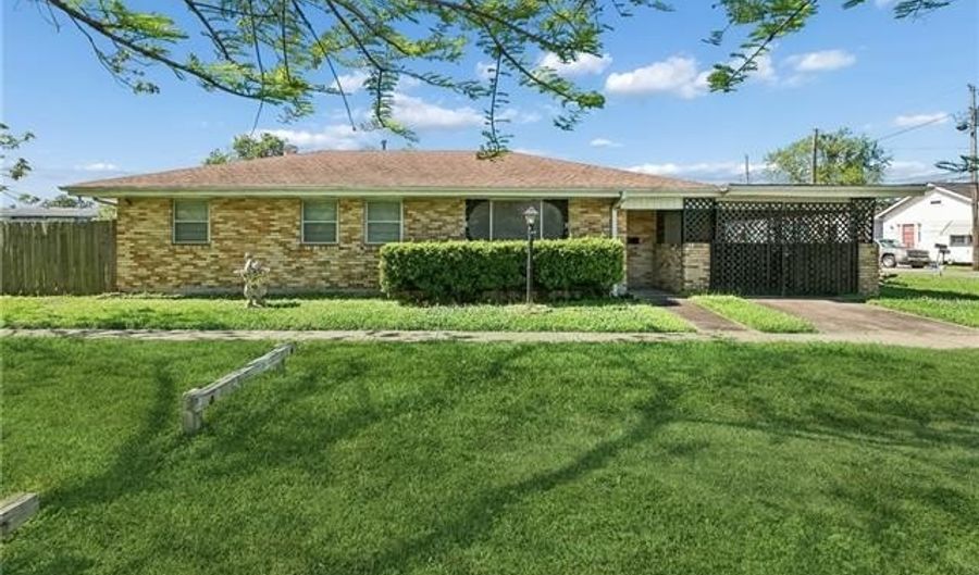 545 ESTEBAN St, Arabi, LA 70032 - 3 Beds, 2 Bath
