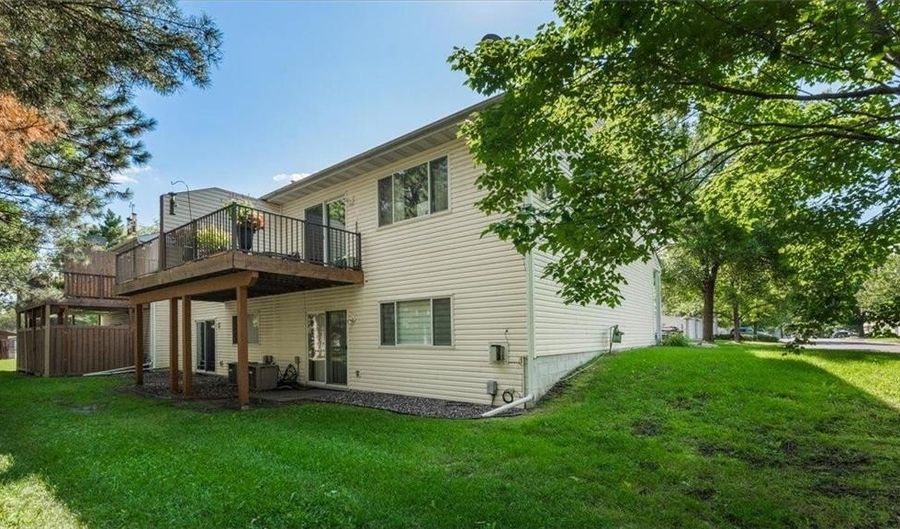 2682 Cutters Grove Cir, Anoka, MN 55303 - 2 Beds, 2 Bath