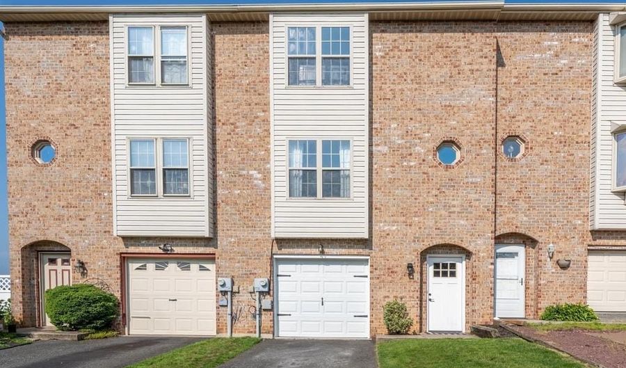 219 FLINT HILL Rd, Alburtis, PA 18011 - 3 Beds, 3 Bath