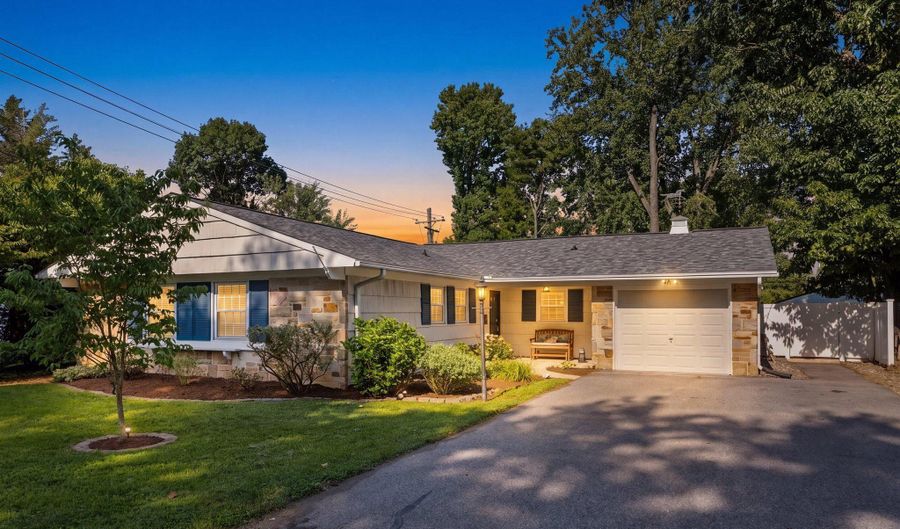 3002 TANBARK Ln, Bowie, MD 20715 - 3 Beds, 2 Bath