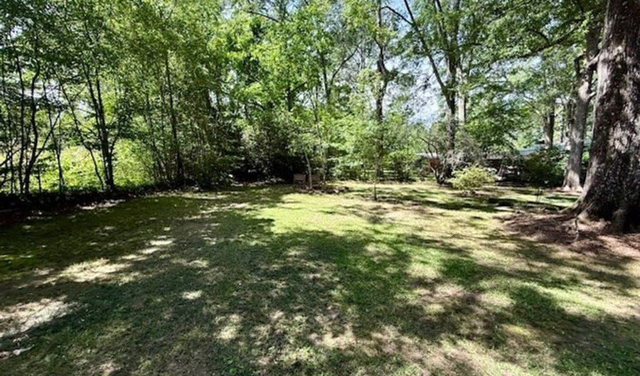 961 S Church St, Brookhaven, MS 39601 - 3 Beds, 2 Bath