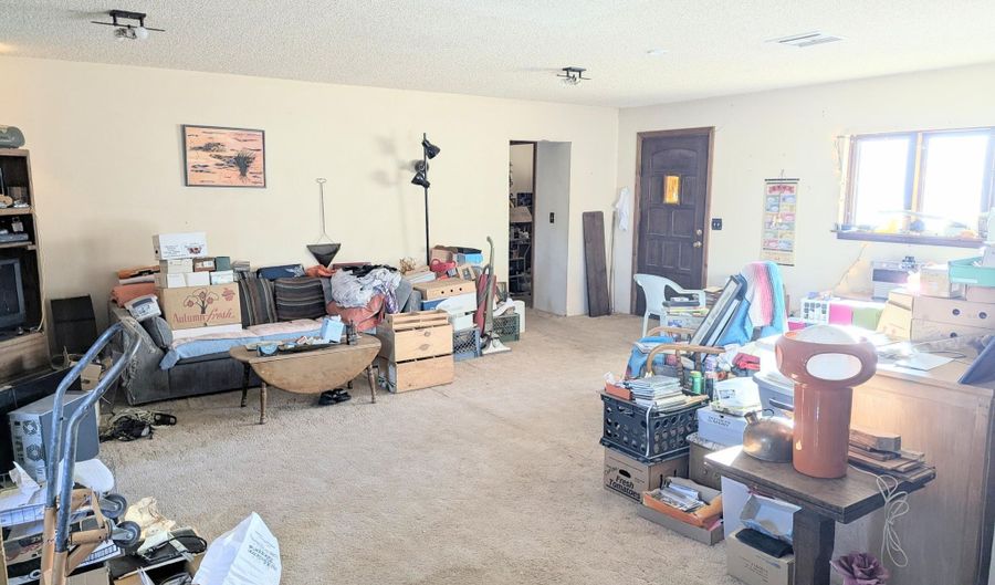 590 N San Pedro St E, Benson, AZ 85602 - 3 Beds, 2 Bath