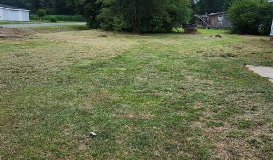 484 Yellow Skin Rd, Autryville, NC 28318 - 3 Beds, 2 Bath