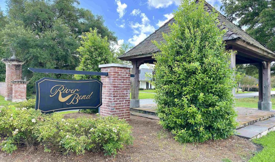 3328 Tezcucco Dr, Baton Rouge, LA 70820 - 3 Beds, 3 Bath