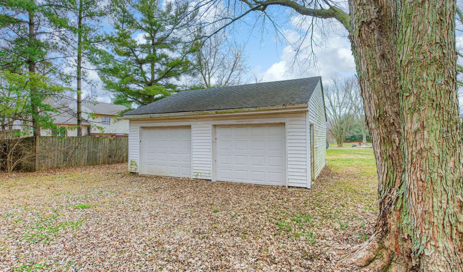 8465 Bluff Rd, Indianapolis, IN 46217 - 2 Beds, 1 Bath