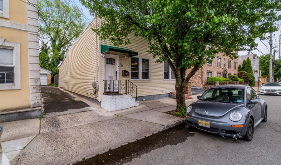 30 Belmont Ave, Belleville, NJ 07109 - 3 Beds, 2 Bath