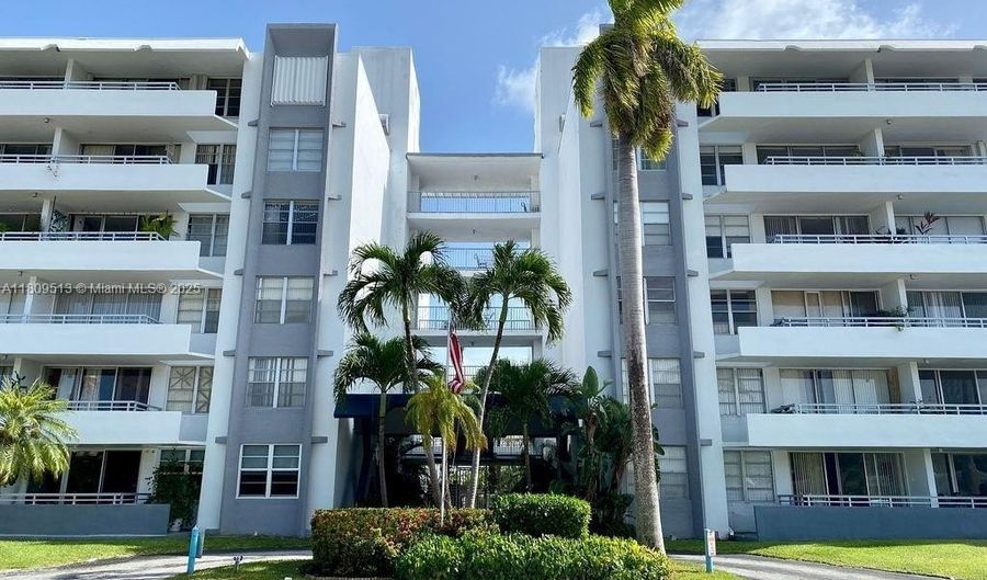 1080 94th St 108, Bay Harbor Islands, FL 33154 - 1 Beds, 2 Bath
