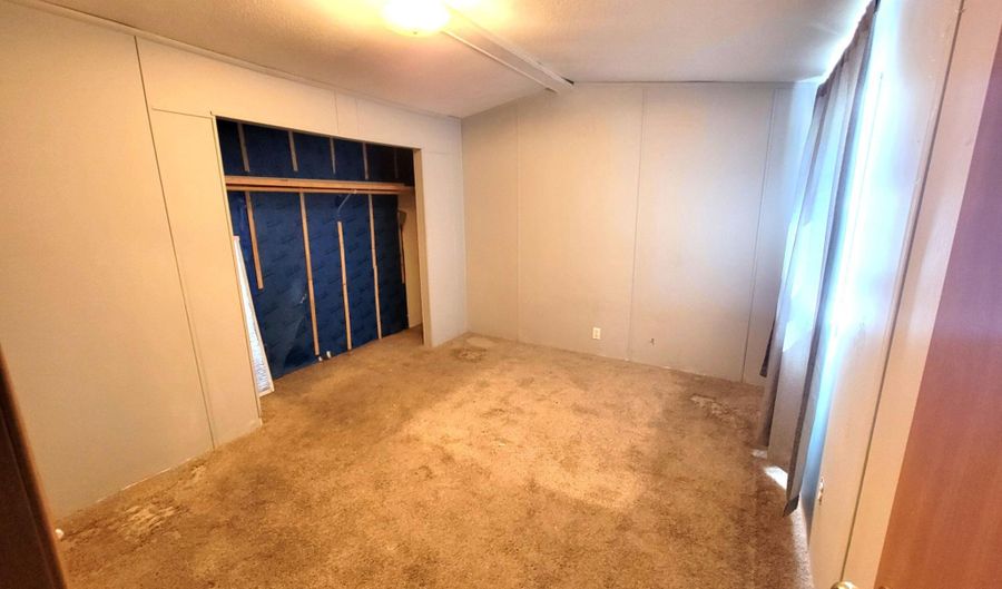 5755 E Lorraine Dr, Athol, ID 83801 - 2 Beds, 1 Bath