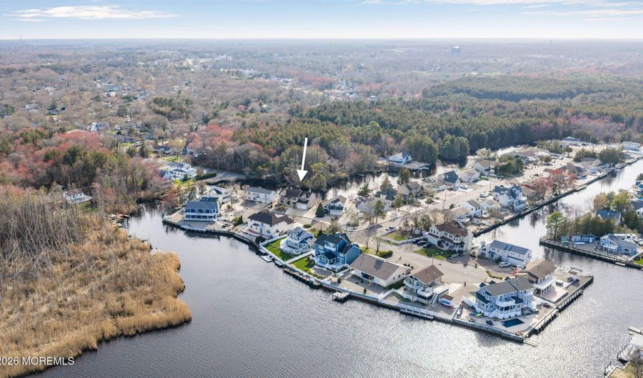 20 Dune Dr, Bayville, NJ 08721 - 4 Beds, 3 Bath