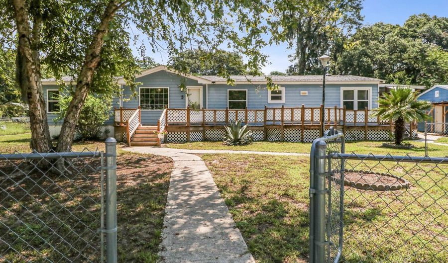 5 Grays Hill Acres, Beaufort, SC 29906 - 3 Beds, 3 Bath