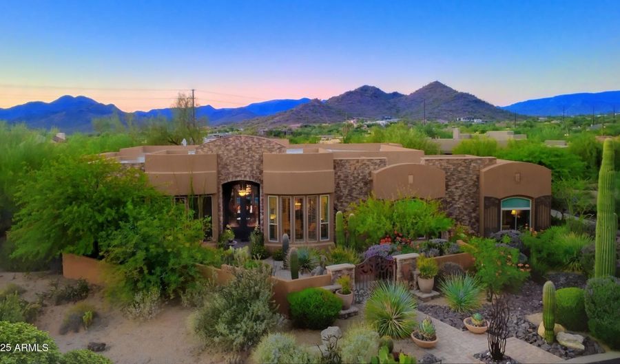 35345 N Canyon Creek Ct, Carefree, AZ 85377 - 3 Beds, 9 Bath