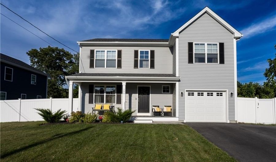 209 Curran Rd, Cumberland, RI 02864 - 3 Beds, 3 Bath
