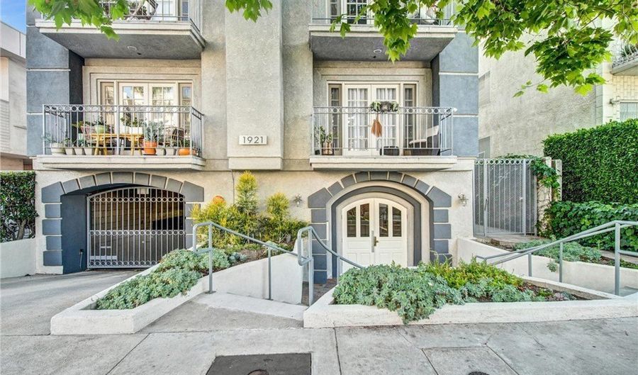 1921 Malcolm Ave 201, Los Angeles, CA 90025 - 2 Beds, 2 Bath