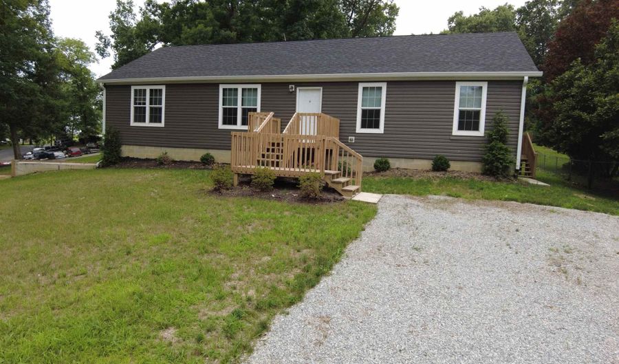 251 Briarwood Dr, Bedford, IN 47421 - 3 Beds, 2 Bath