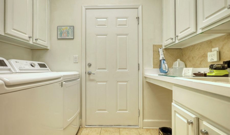 1231 WATER FRONT Rd, Greensboro, GA 30642 - 3 Beds, 2 Bath