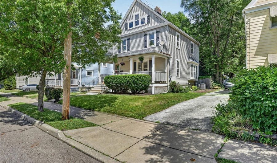 405 Silver St, Akron, OH 44303 - 3 Beds, 2 Bath