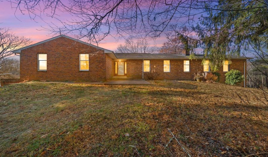14428 LEE Hwy, Amissville, VA 20106 - 7 Beds, 4 Bath