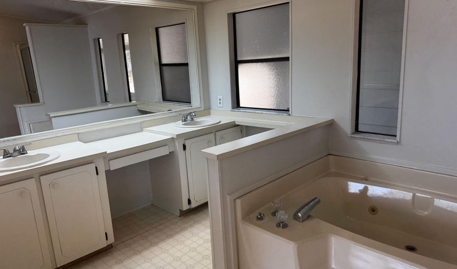1300 Barefoot Cir, Barefoot Bay, FL 32976 - 2 Beds, 2 Bath