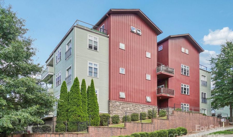 400 N Skyloft Dr 101, Asheville, NC 28801 - 2 Beds, 1 Bath