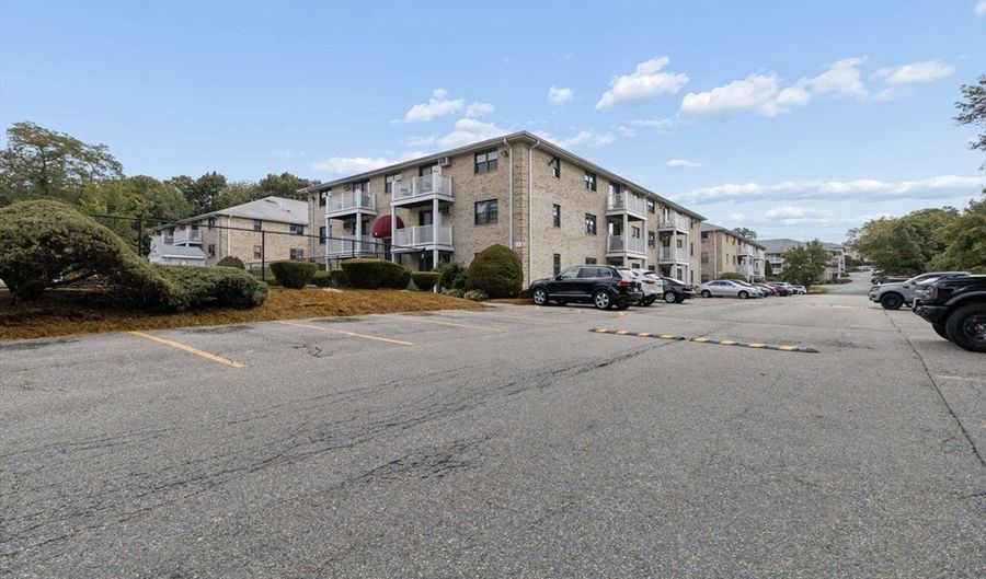 8 Kenmar Dr 60, Billerica, MA 01821 - 1 Beds, 1 Bath