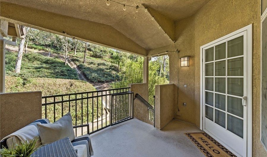 100 Fulmar, Aliso Viejo, CA 92656 - 2 Beds, 2 Bath