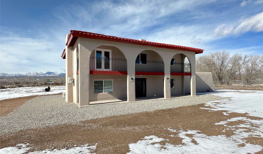 715 Calle Golondrina, Espanola, NM 87532 - 3 Beds, 3 Bath