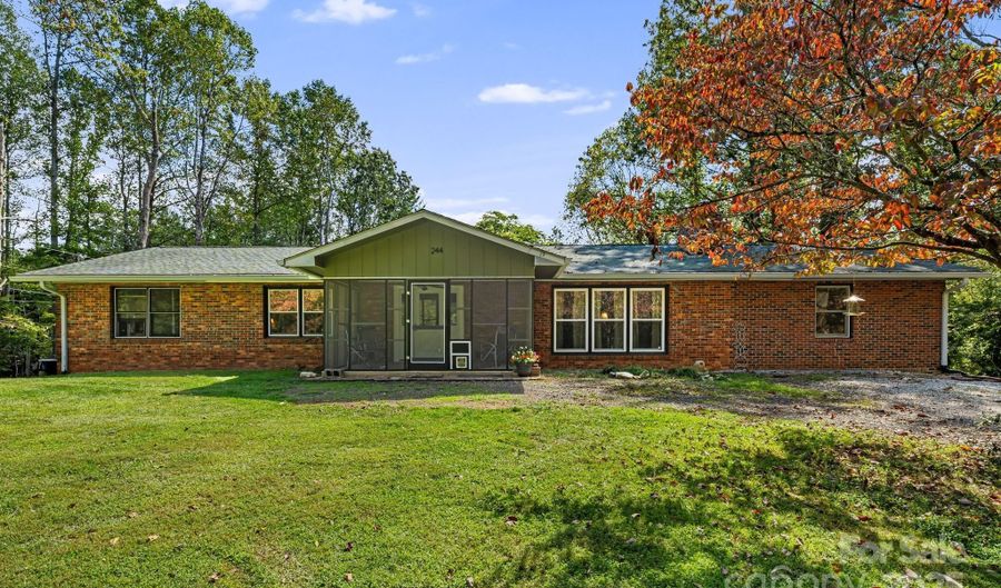 244 Mcmahon Ln, Bakersville, NC 28705 - 3 Beds, 1 Bath
