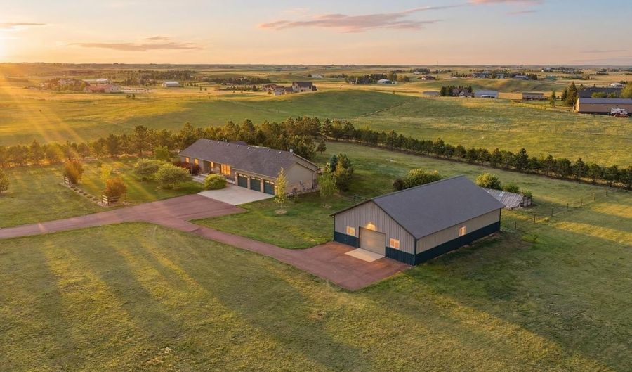 1010 IRON MTN Rd, Cheyenne, WY 82009 - 6 Beds, 4 Bath