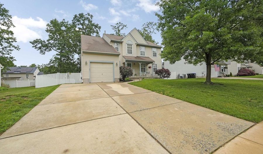 280 FRONT St, Atco, NJ 08004 - 4 Beds, 3 Bath