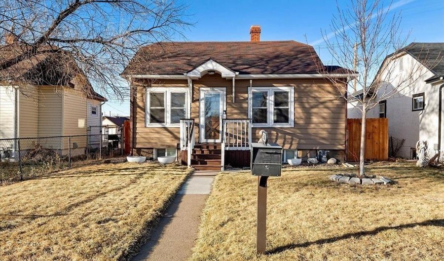 506 W 10TH St, Cheyenne, WY 82007 - 3 Beds, 2 Bath