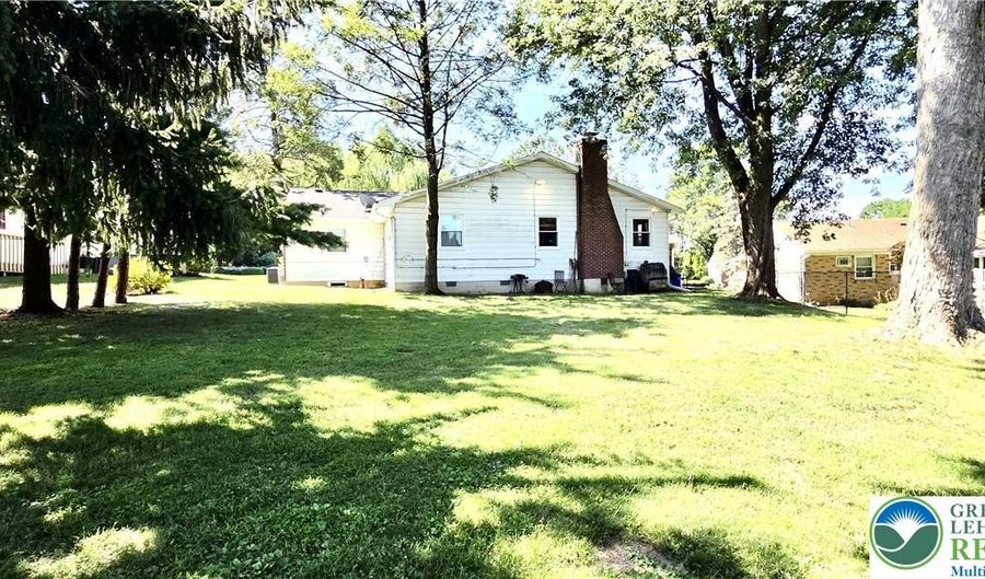 1009 Debbie Ln, Allentown, PA 18103 - 4 Beds, 3 Bath