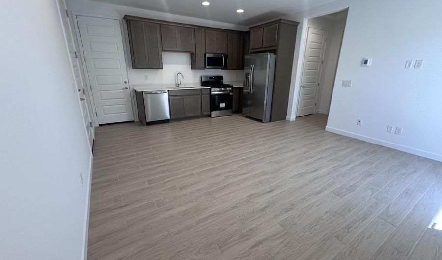 23333 W Mobile Ln, Buckeye, AZ 85326 - 1 Beds, 1 Bath