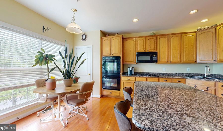 14205 LUSBY RIDGE Rd, Accokeek, MD 20607 - 4 Beds, 4 Bath