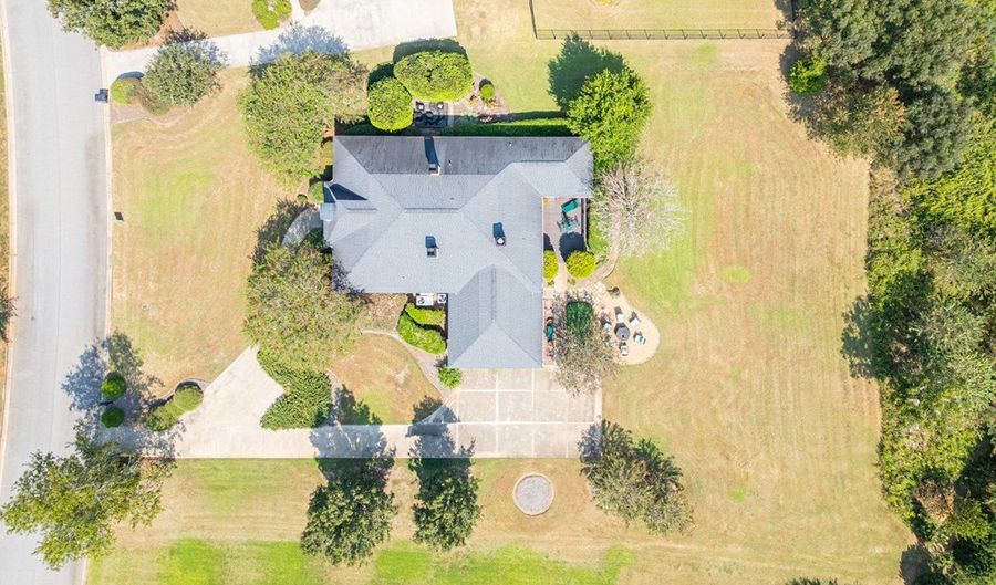 4533 La Costa Dr, Albany, GA 31721 - 4 Beds, 4 Bath