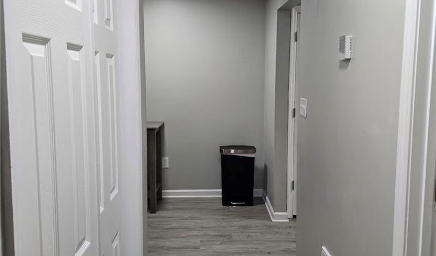 147 Ramble Hills Cir, Athens, GA 30606 - 2 Beds, 1 Bath