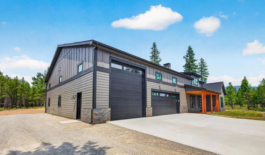 195 CANNON Ln, Blanchard, ID 83804 - 4 Beds, 4 Bath