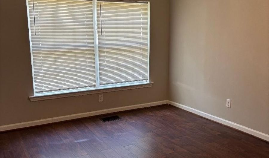 5208 HIGHLAND Ave, Adamsville, AL 35005 - 3 Beds, 1 Bath