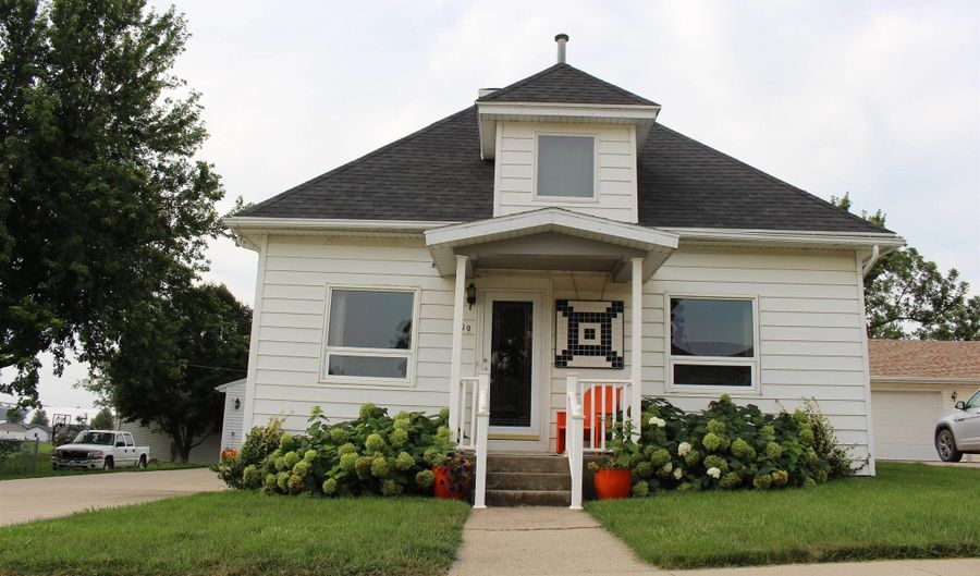 109 W Center St, Arcadia, IA 51430 - 2 Beds, 1 Bath