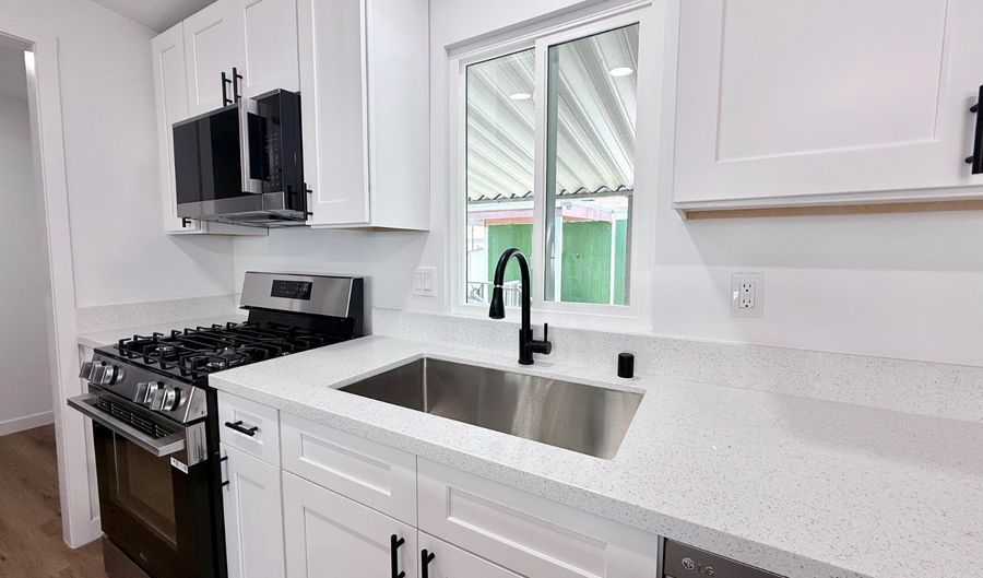 10707 Jamacha Blvd 23, Spring Valley, CA 91978 - 4 Beds, 2 Bath