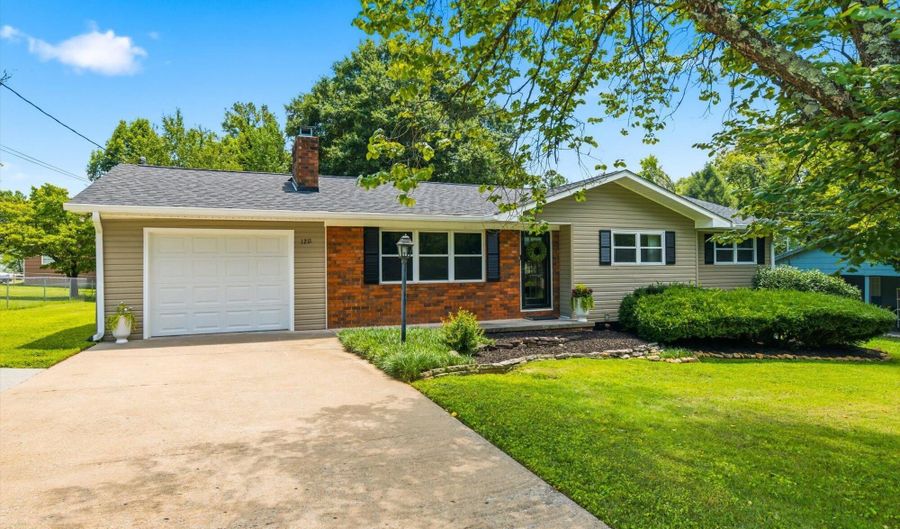 1211 Tellico Ave, Athens, TN 37303 - 3 Beds, 2 Bath