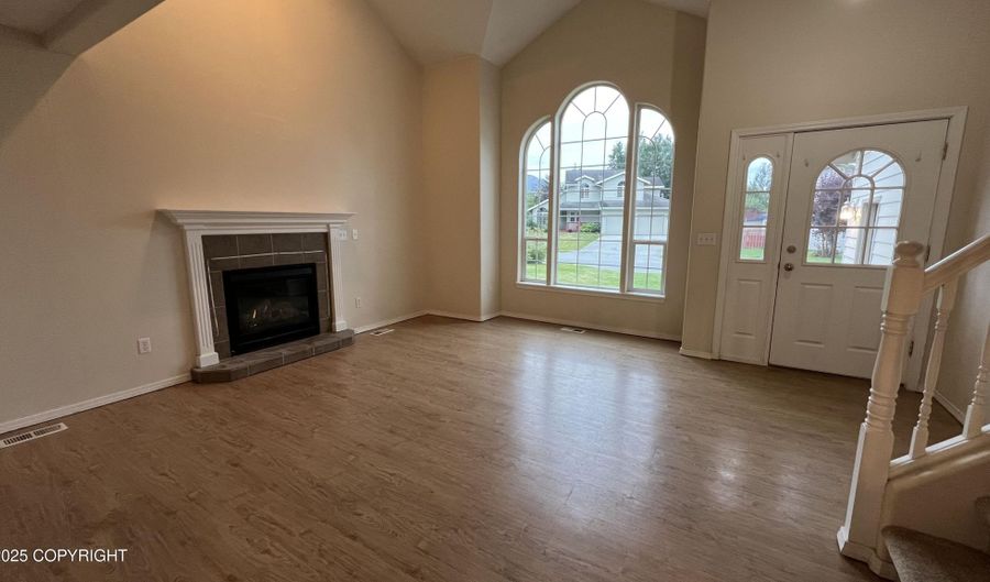 7835 Eastbrook Dr, Anchorage, AK 99504 - 4 Beds, 3 Bath