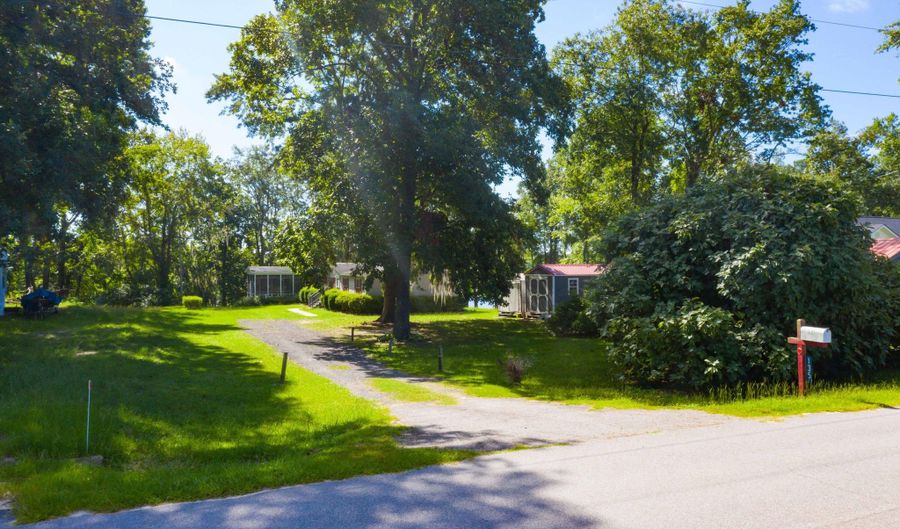 135 Stoudenmire Dr, Cameron, SC 29030 - 4 Beds, 2 Bath