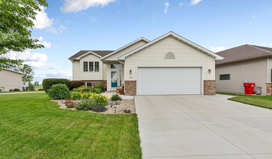 1006 24th Ave NW, Austin, MN 55912 - 3 Beds, 2 Bath