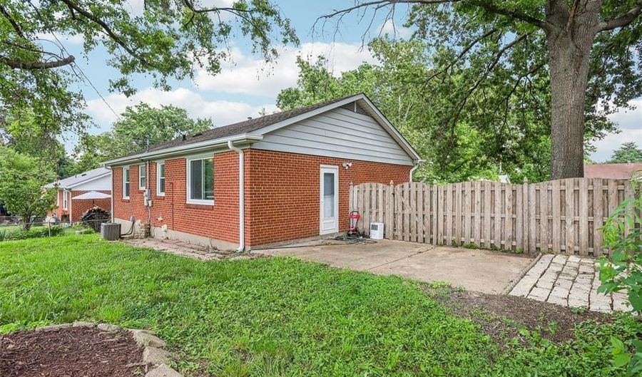 8511 Talma Ct, Affton, MO 63123 - 3 Beds, 2 Bath