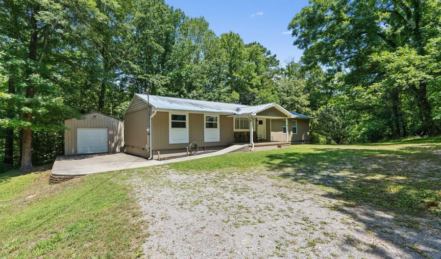 5668 Tn-30, Benton, TN 37307 - 0 Beds, 2 Bath