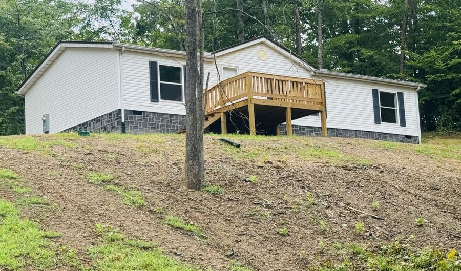 2808 Hwy 61 W, Andersonville, TN 37705 - 3 Beds, 2 Bath